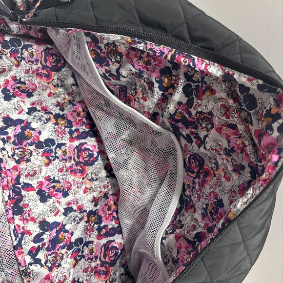 Vera Bradley Women's Ultralight Medium Traveler Bag 27136-481 Black - Picture 9 of 11